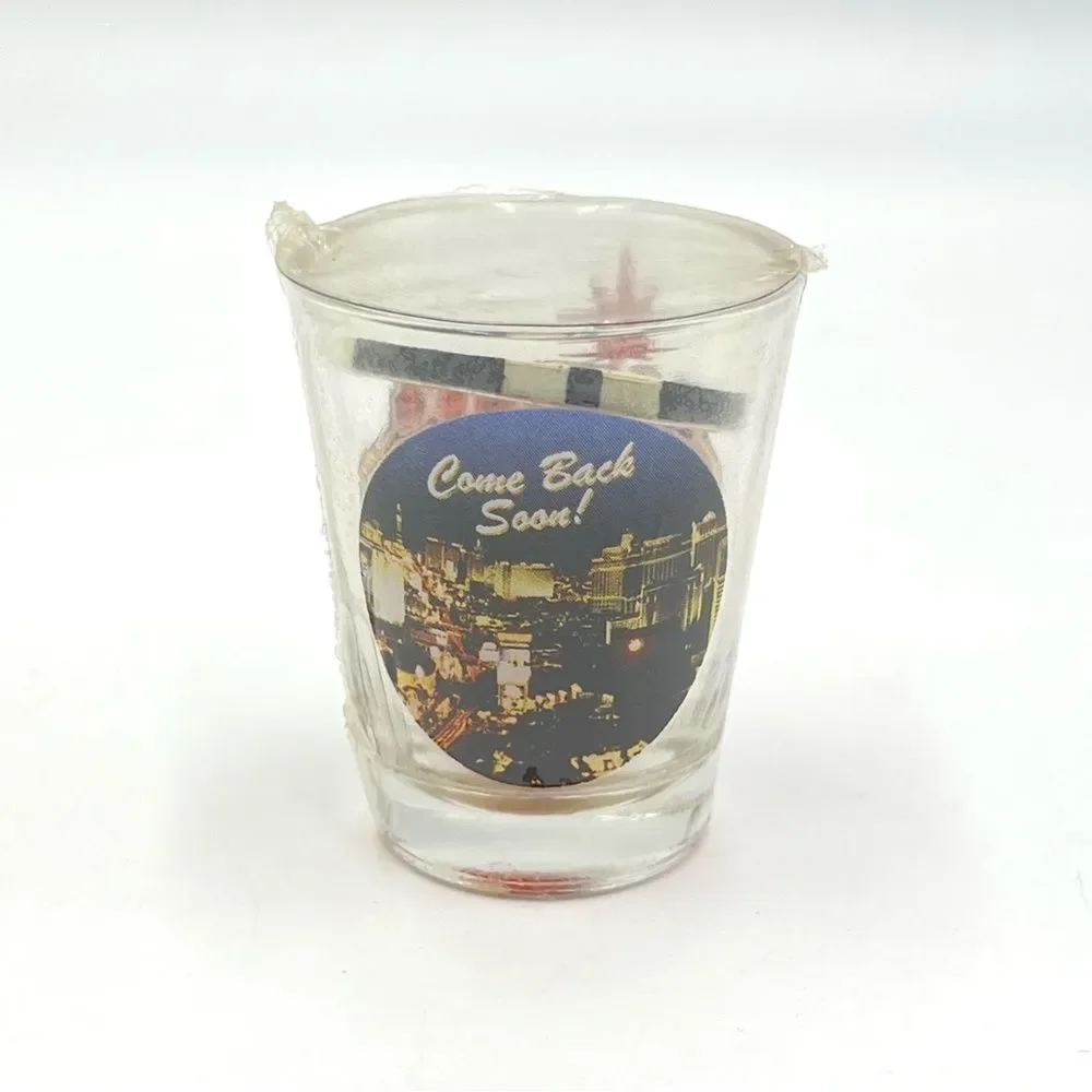 Las Vegas Shot Glass Welcome & Come Back Soon Souvenir‎ Poker Chip & Red Dice